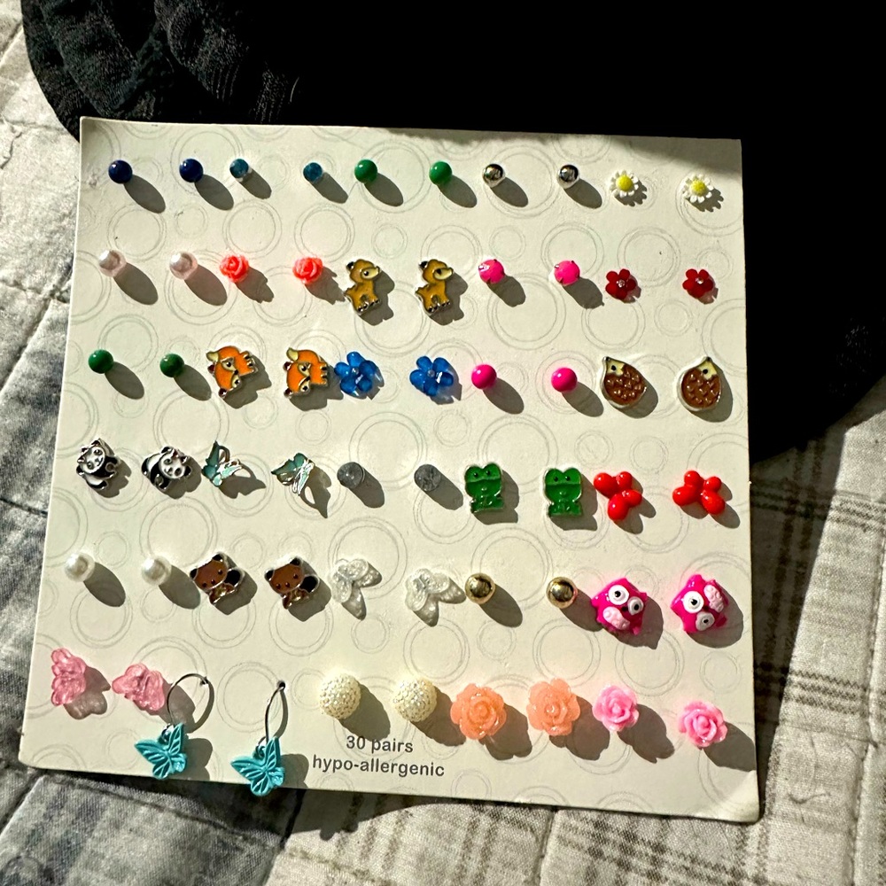 30 pair earring sets never worn